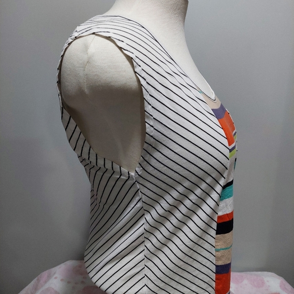 VOLCOM Crop Top size 12 - Picture 2 of 7